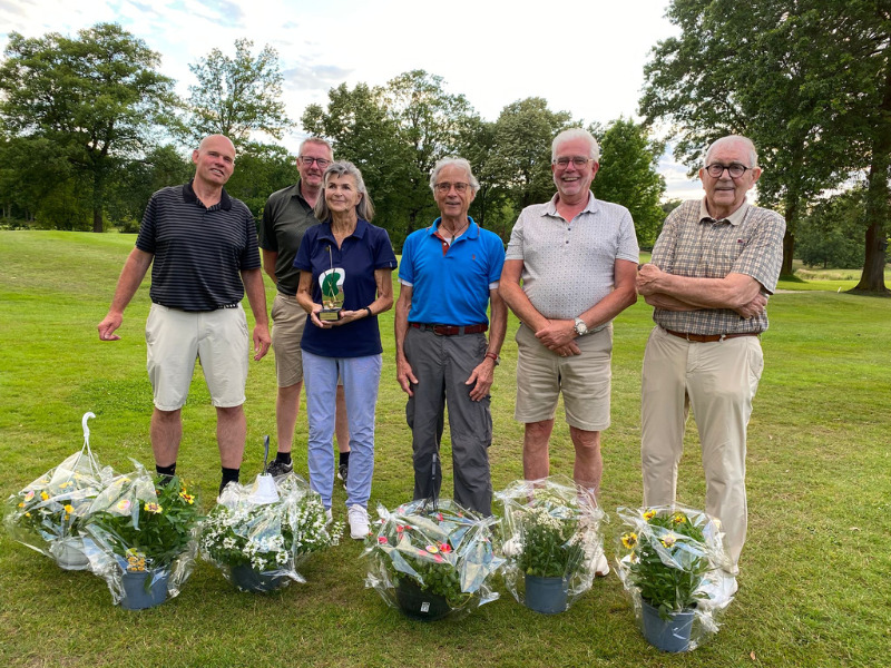 Gonnie Dierks wint Puttkampioenschappen 2 3